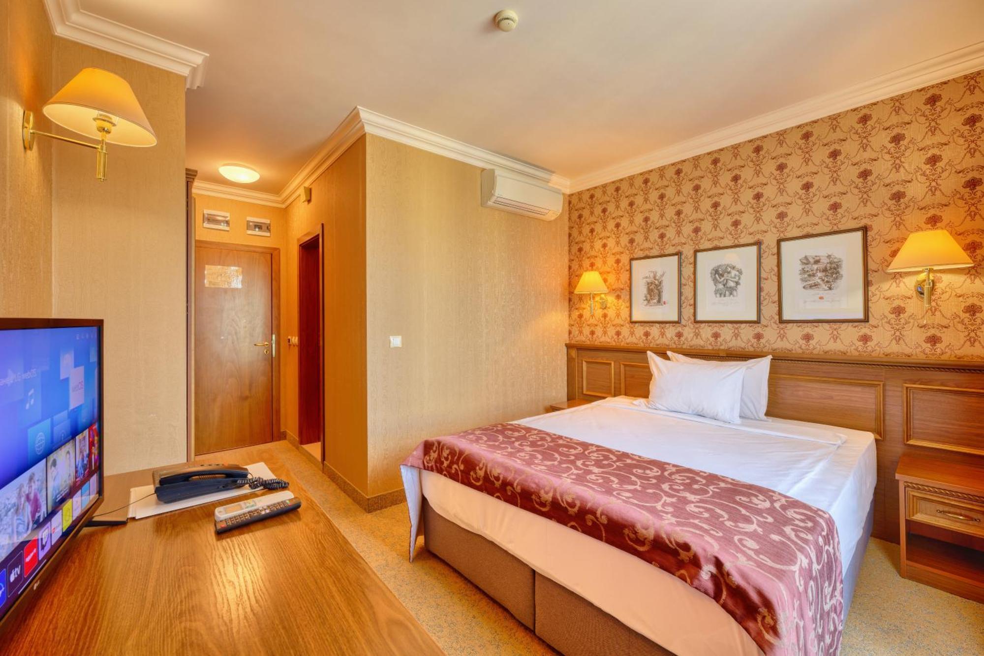 Hotel Club Central Hiszarja Kültér fotó