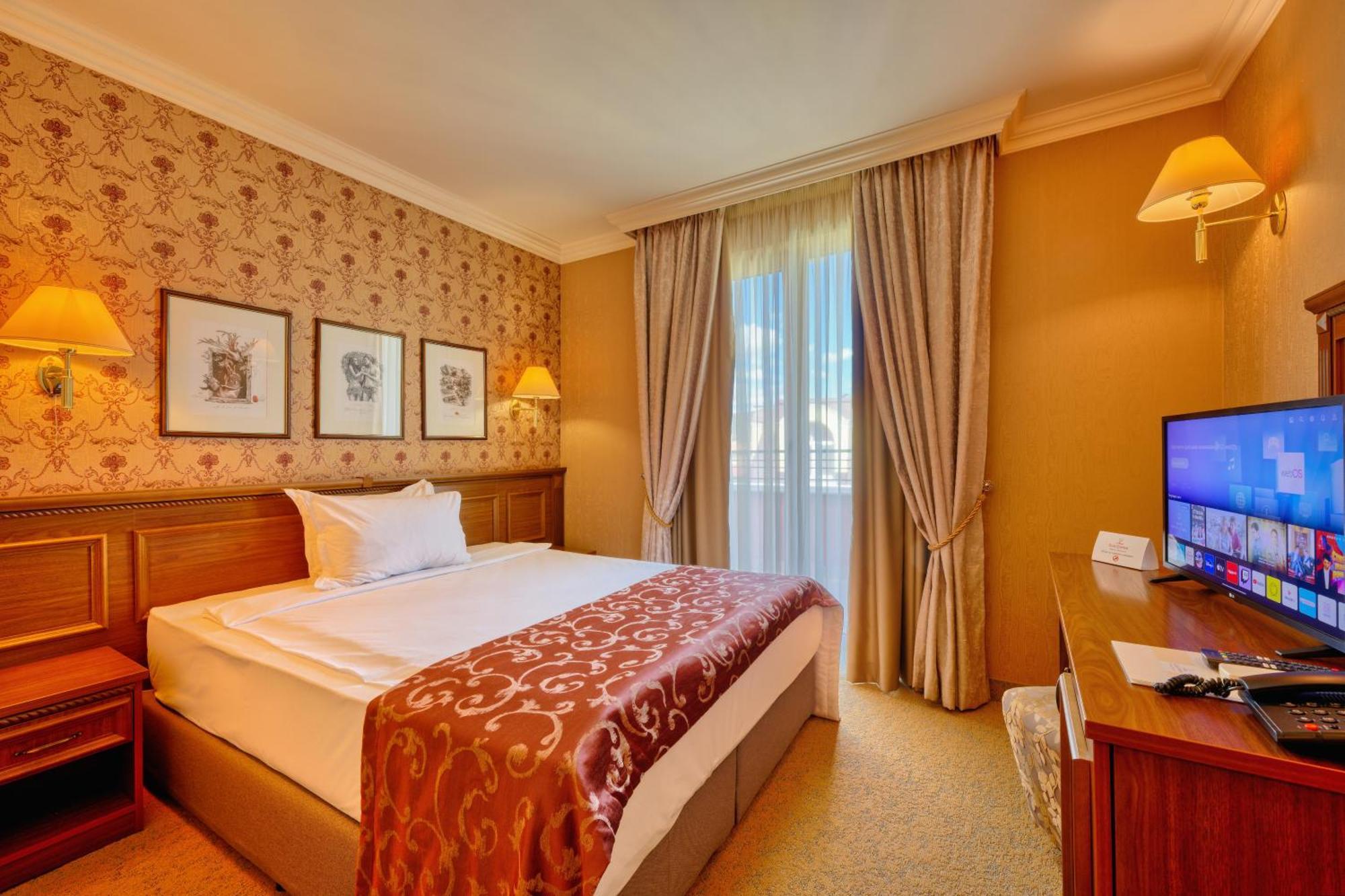 Hotel Club Central Hiszarja Kültér fotó
