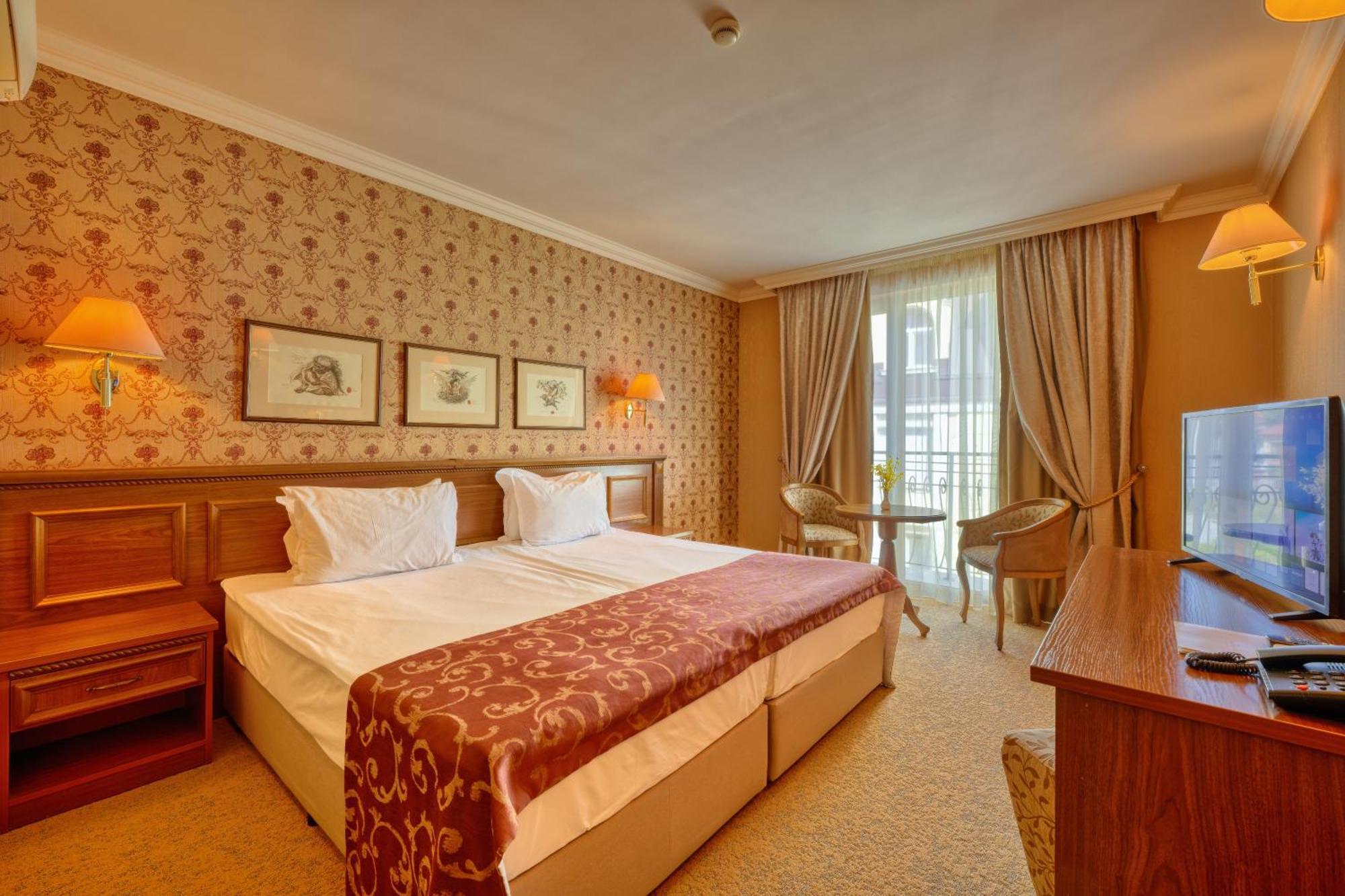 Hotel Club Central Hiszarja Kültér fotó