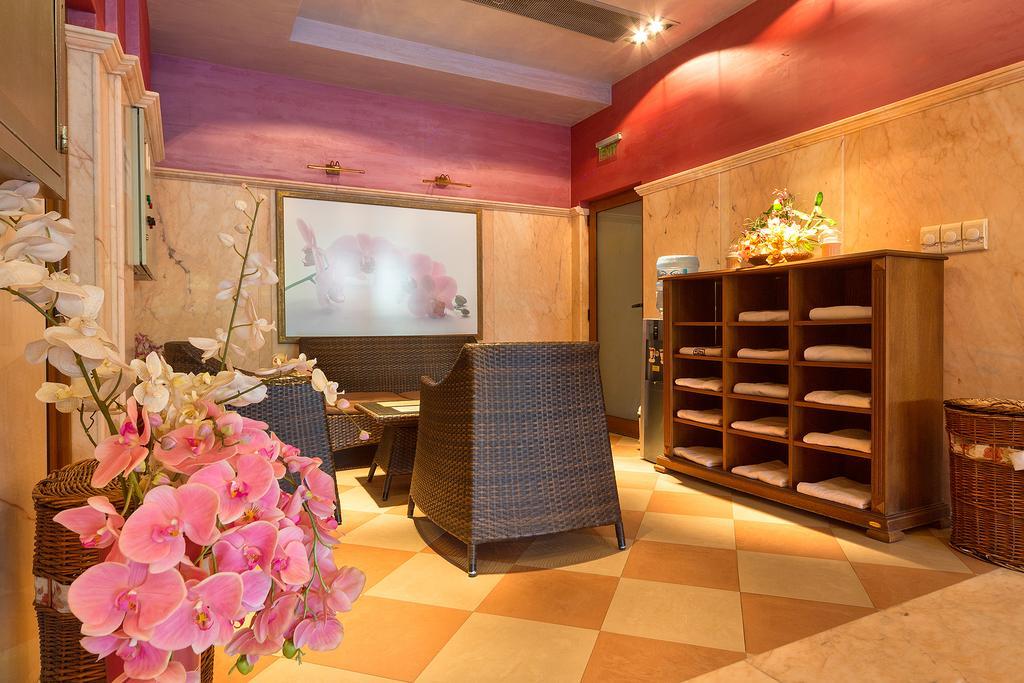 Hotel Club Central Hiszarja Kültér fotó