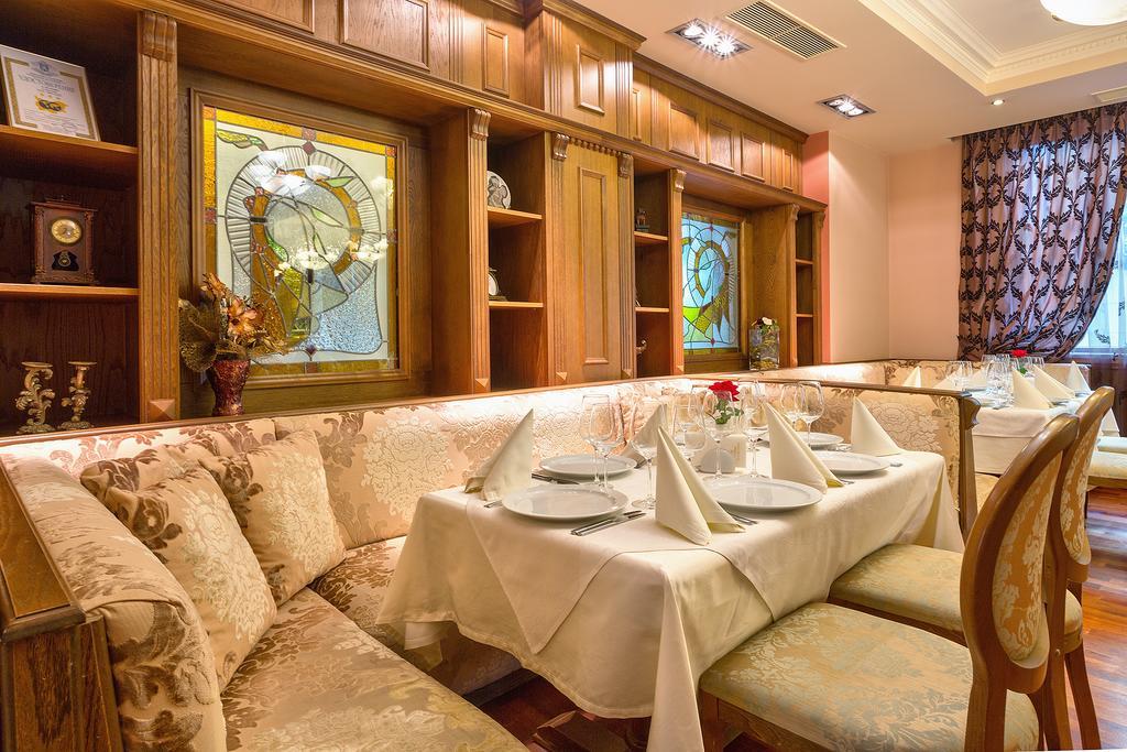 Hotel Club Central Hiszarja Kültér fotó