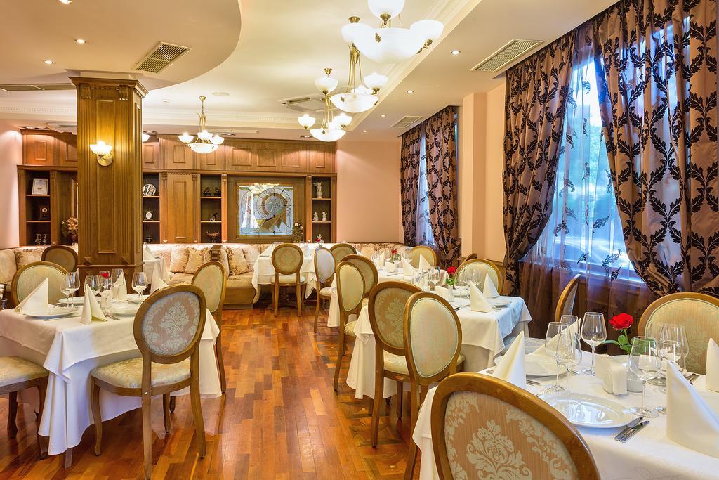 Hotel Club Central Hiszarja Kültér fotó