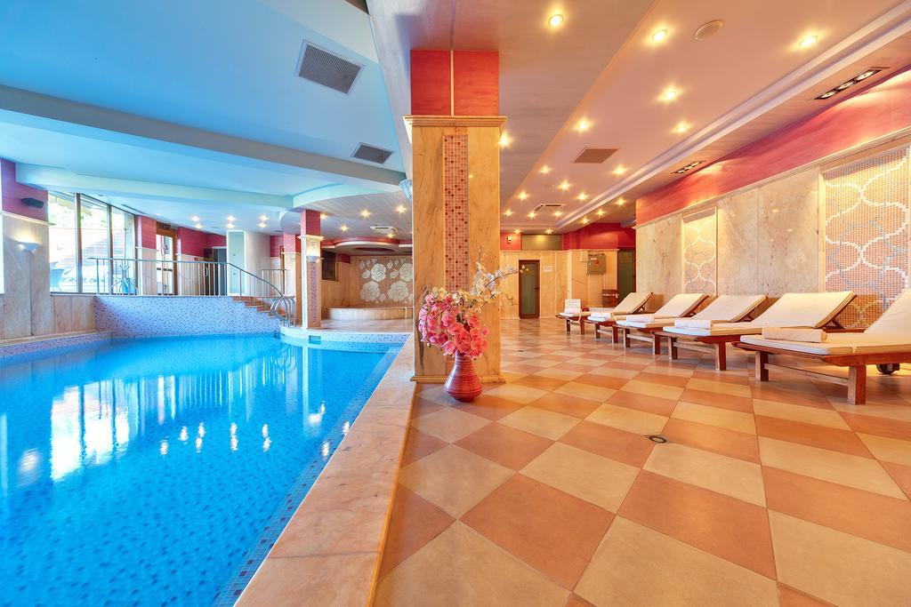 Hotel Club Central Hiszarja Kültér fotó