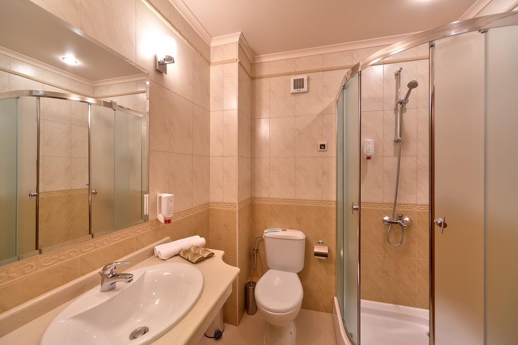 Hotel Club Central Hiszarja Kültér fotó