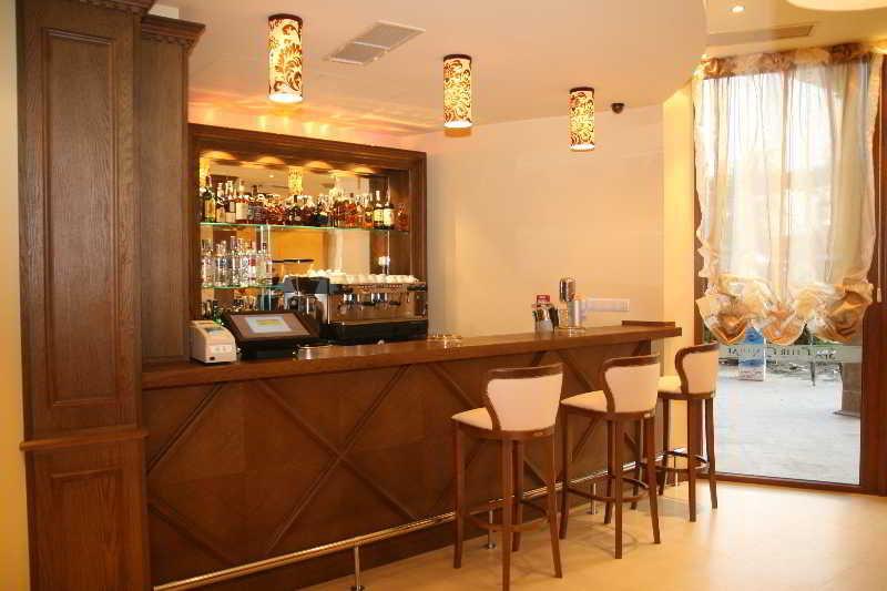 Hotel Club Central Hiszarja Kültér fotó