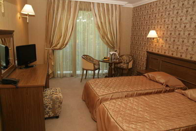 Hotel Club Central Hiszarja Kültér fotó